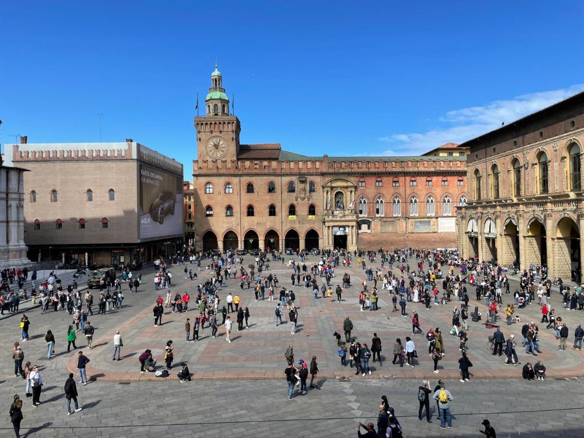 Urbanicooh Paracelso - Piazza Maggiore View Bolonha Exterior foto